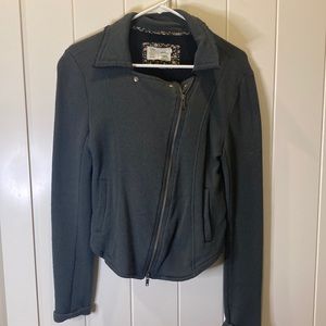 Zip up Sweater